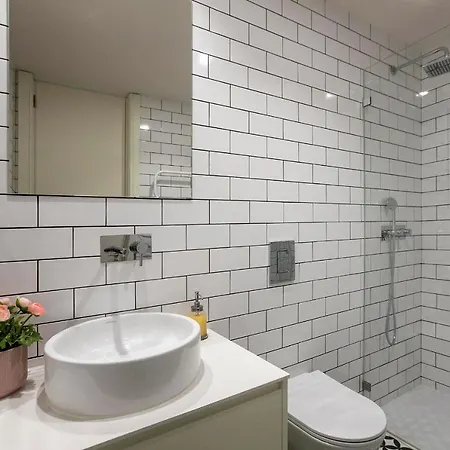 Apartment Lovelystay - 2br Flat With Ac In Duque De Loule *