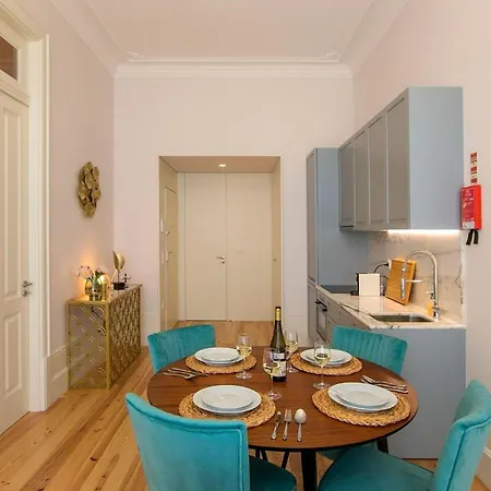 Lovelystay - 2br Flat With Ac In Duque De Loule Apartment Porto