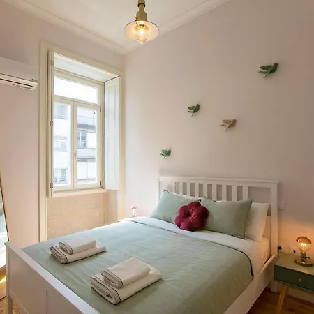 Lovelystay - 2br Flat With Ac In Duque De Loule Apartment Porto